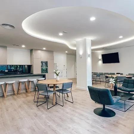 Infinity Centro * Эстепона